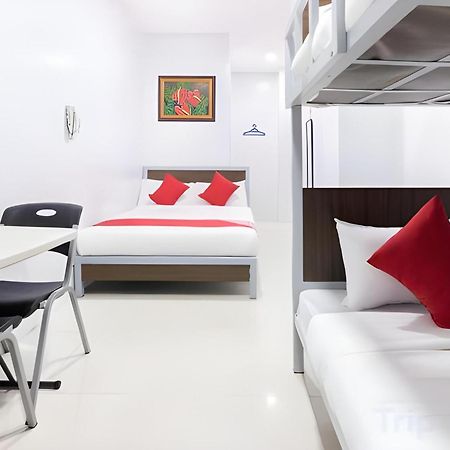 Oyo 152 Sangco Condotel Manila Exterior photo