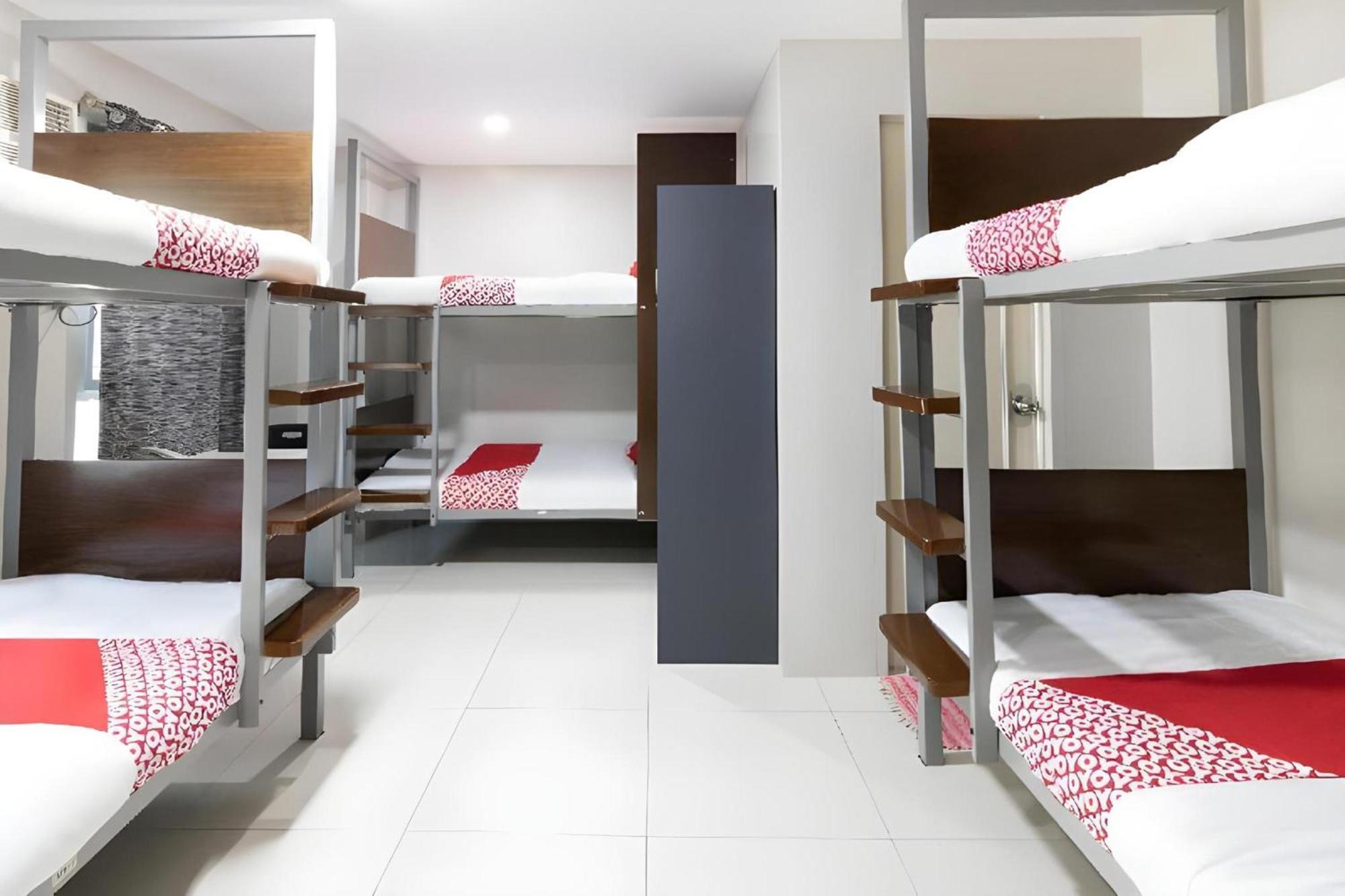 Oyo 152 Sangco Condotel Manila Exterior photo